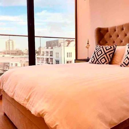 Large 3 Bed 3 Bathrooms Penthouse With Terrace And City Views In London Exteriör bild