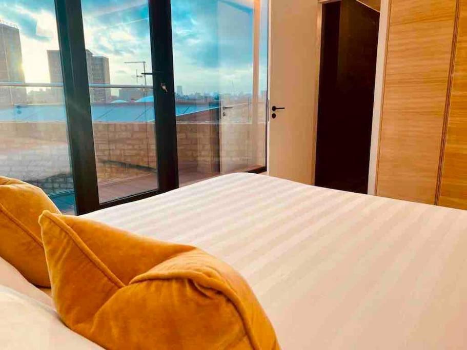 Large 3 Bed 3 Bathrooms Penthouse With Terrace And City Views In London Exteriör bild
