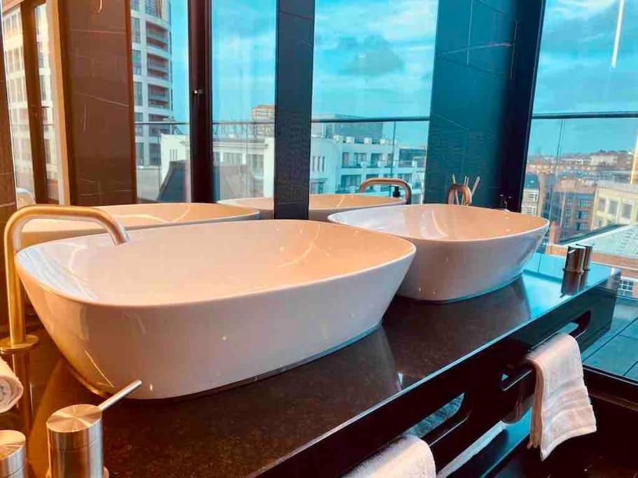 Large 3 Bed 3 Bathrooms Penthouse With Terrace And City Views In London Exteriör bild