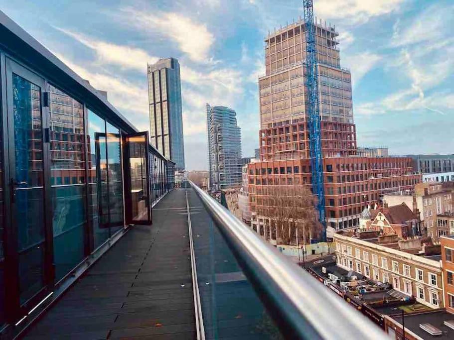 Large 3 Bed 3 Bathrooms Penthouse With Terrace And City Views In London Exteriör bild