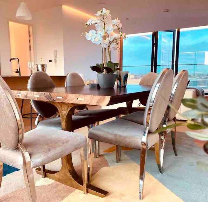 Large 3 Bed 3 Bathrooms Penthouse With Terrace And City Views In London Exteriör bild