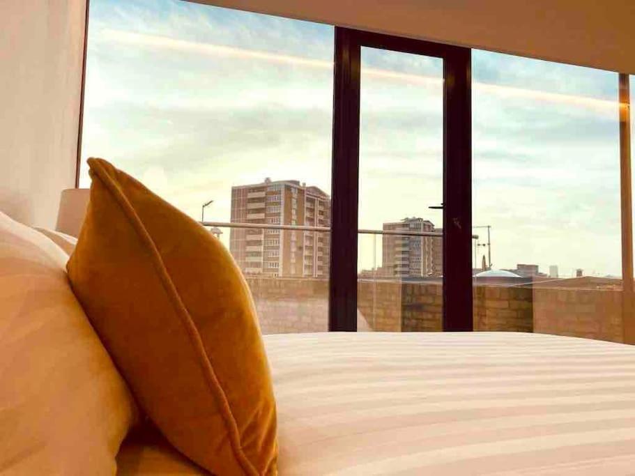 Large 3 Bed 3 Bathrooms Penthouse With Terrace And City Views In London Exteriör bild